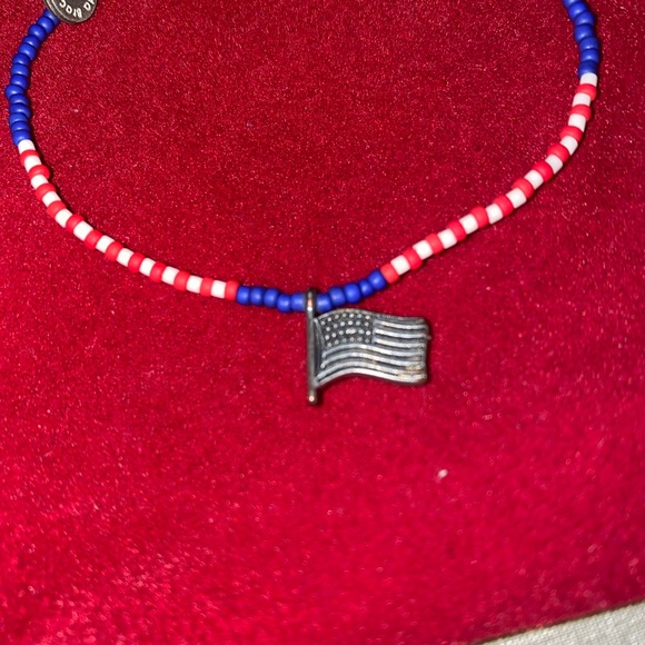 Pura Vida flag seed bead bracelet - Picture 2 of 4